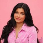 Kylie Jenner Ungkap Makanannya Sepanjang Hari, dari Salad hingga Cookies